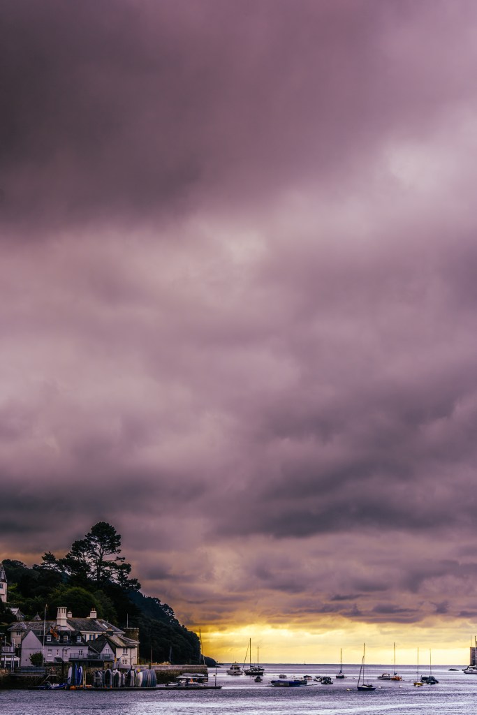 clouds, sky photography, weather, skyscapes, landscape photographer, Robin Stewart, dramatic clouds,